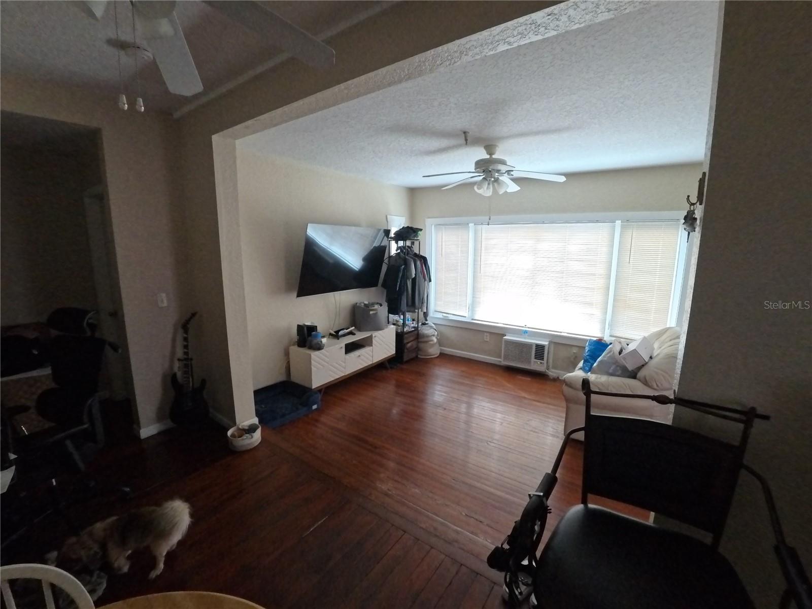 KINYONS H H ADD - Commercial Sale