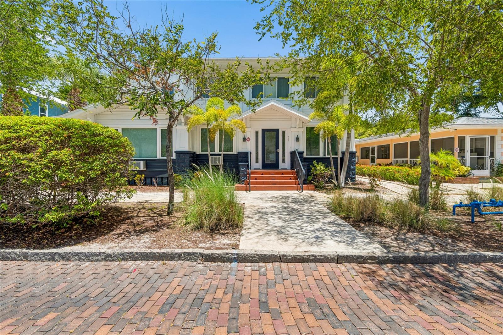 KINYONS H H ADD - Commercial Sale