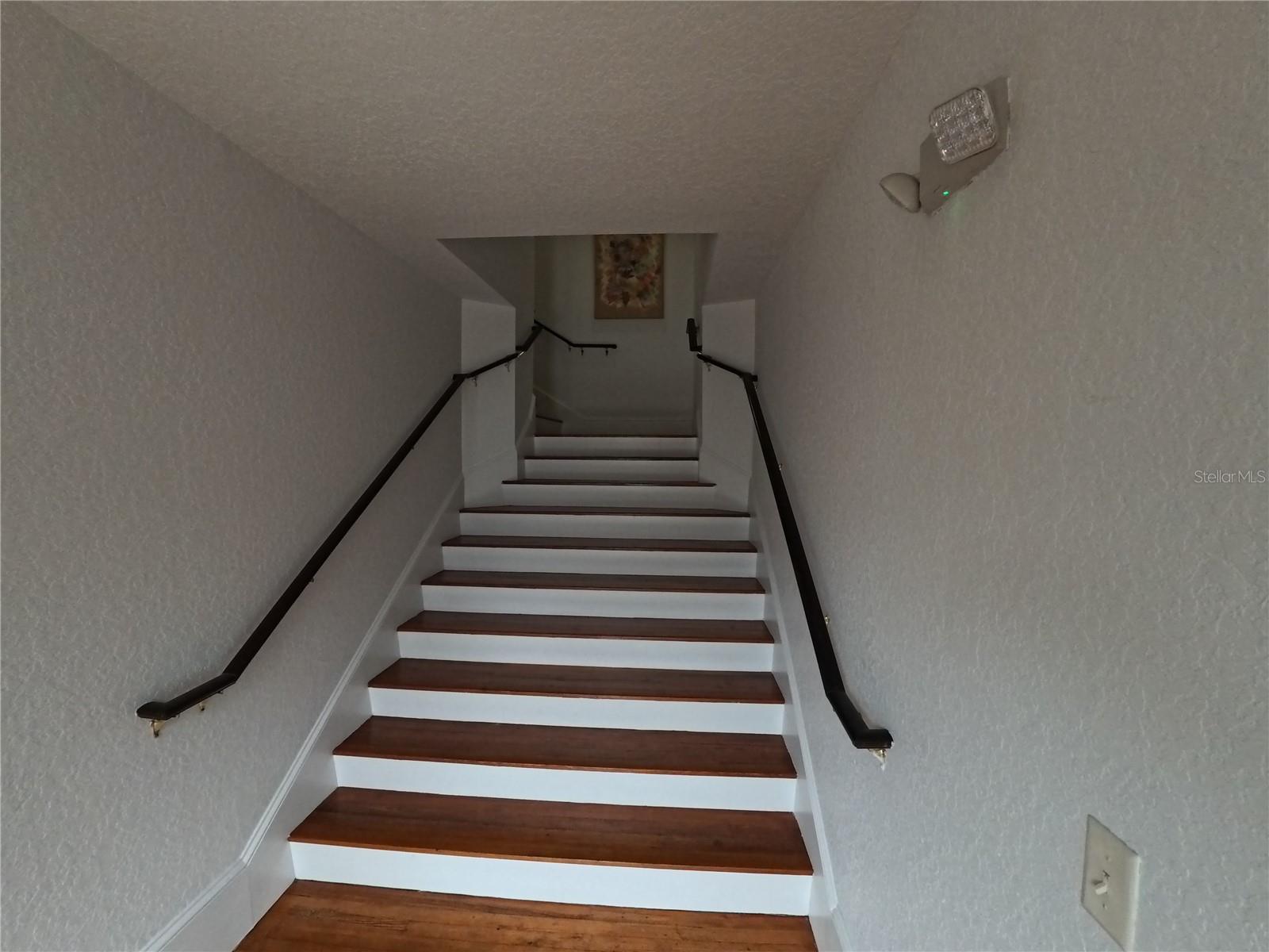 KINYONS H H ADD - Commercial Sale