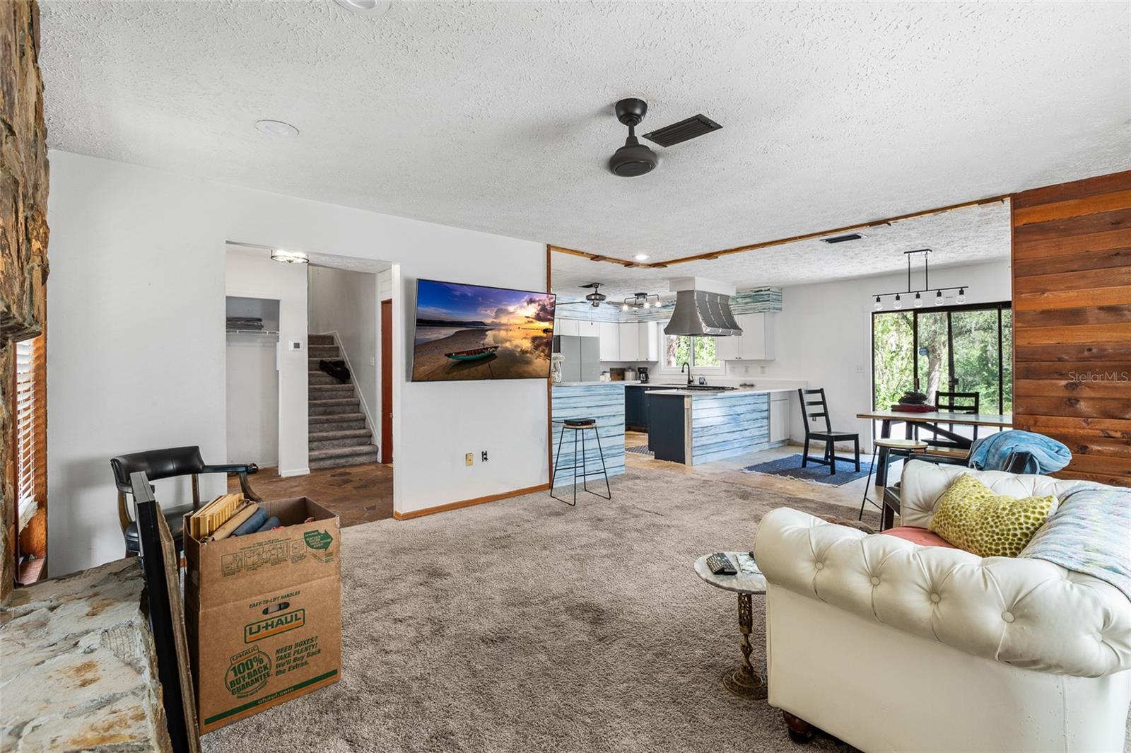 GOLDEN ACRES - Residential
