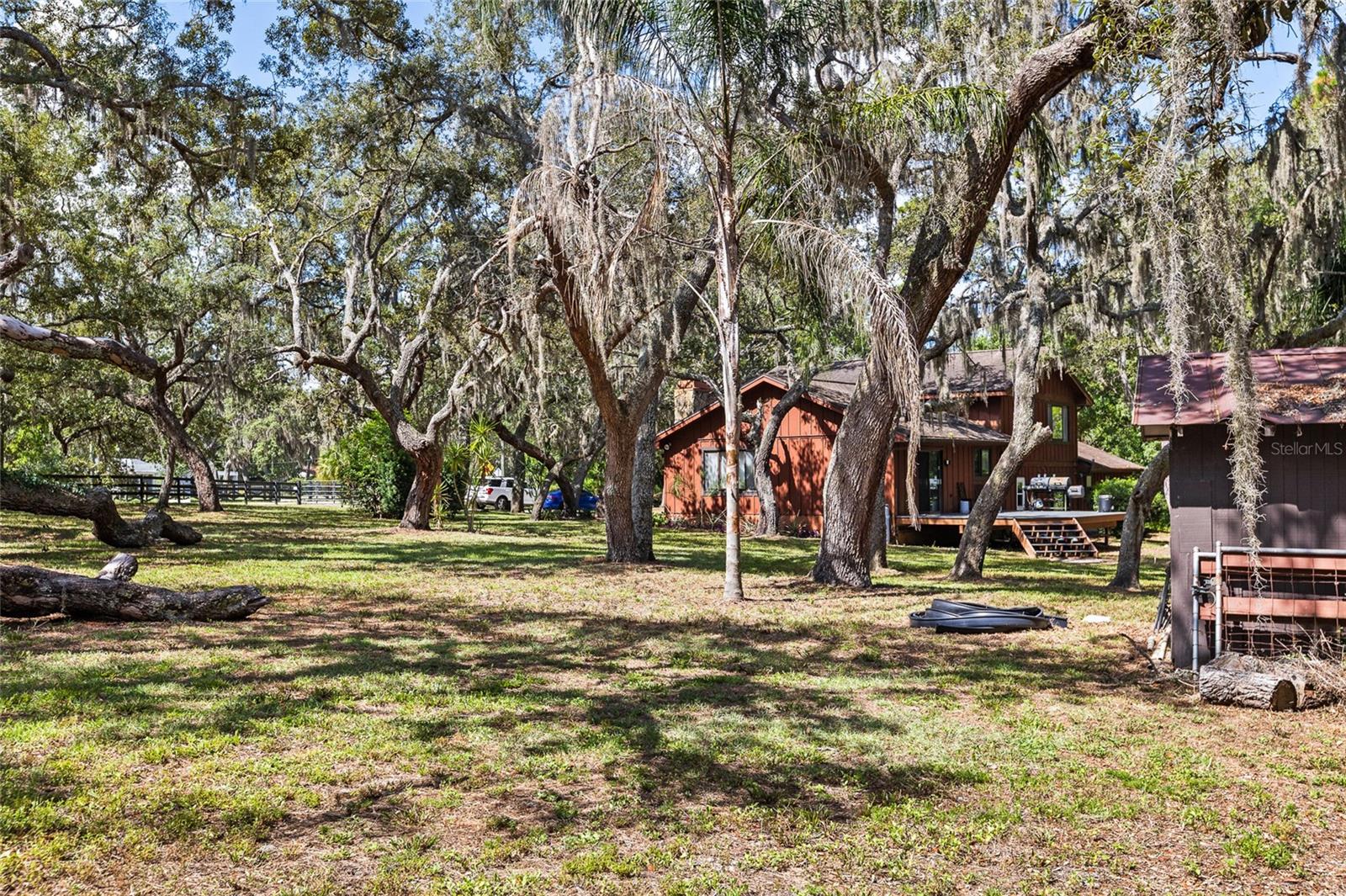 GOLDEN ACRES - Residential