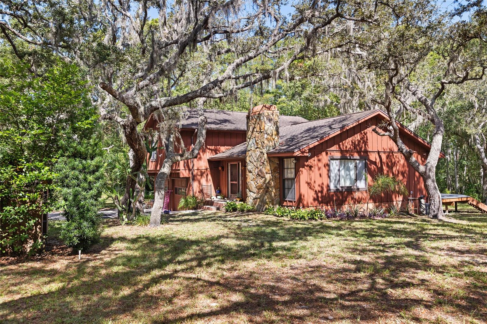 GOLDEN ACRES - Residential