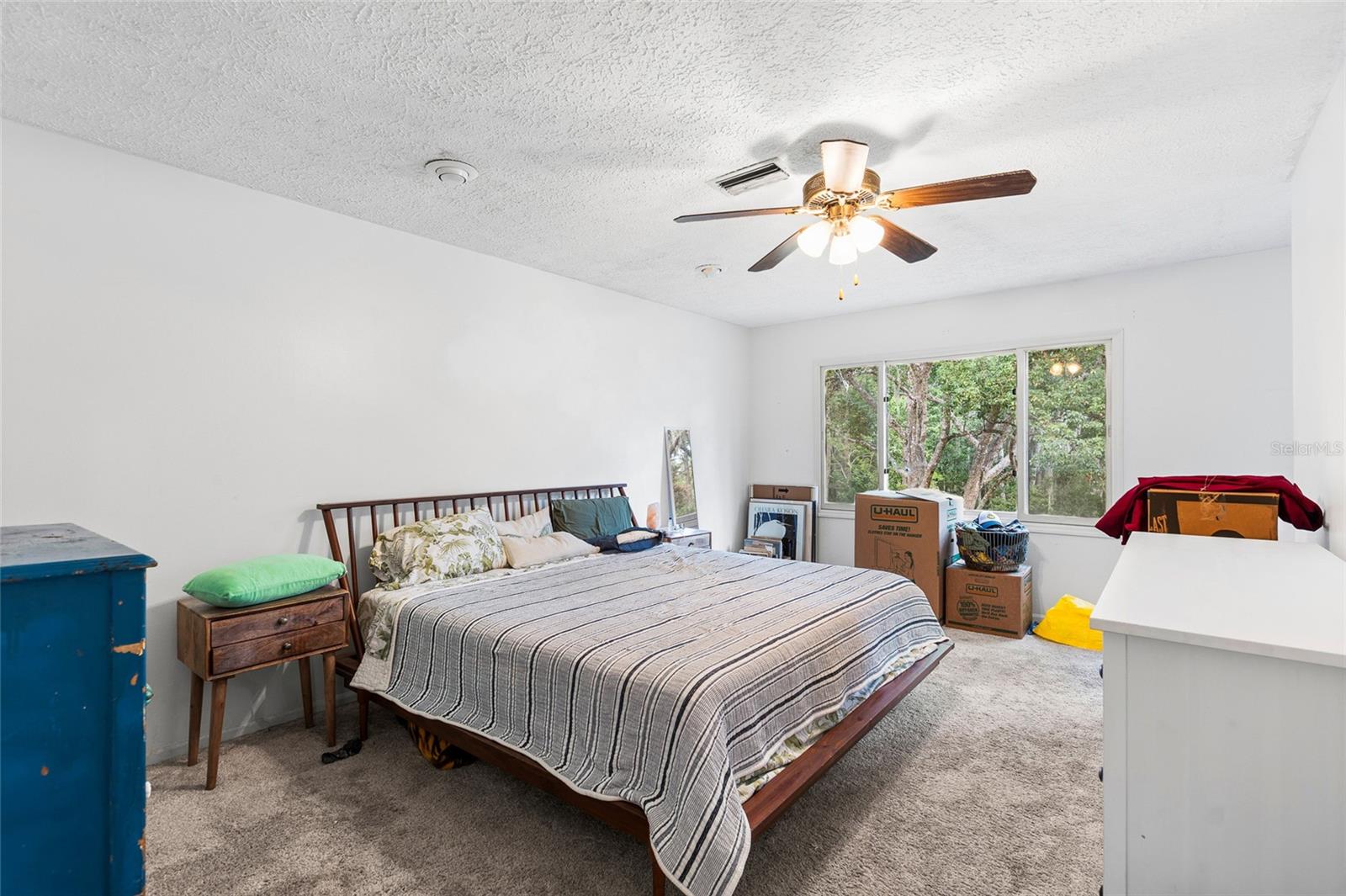 GOLDEN ACRES - Residential