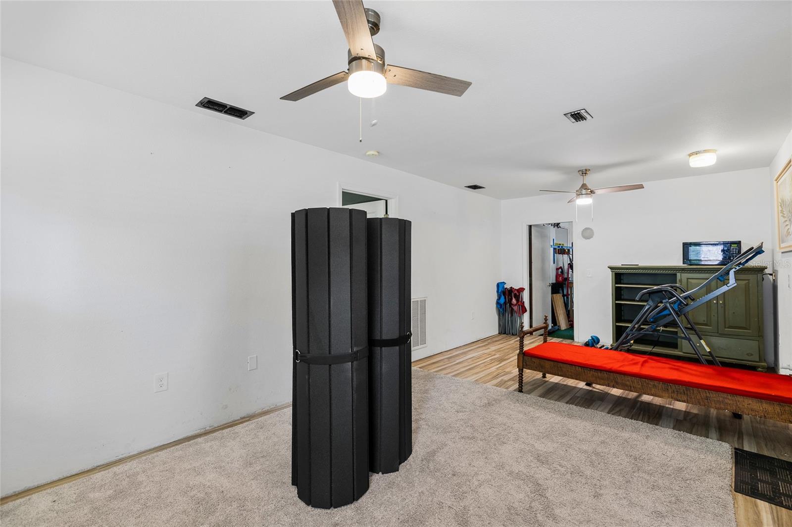 GOLDEN ACRES - Residential