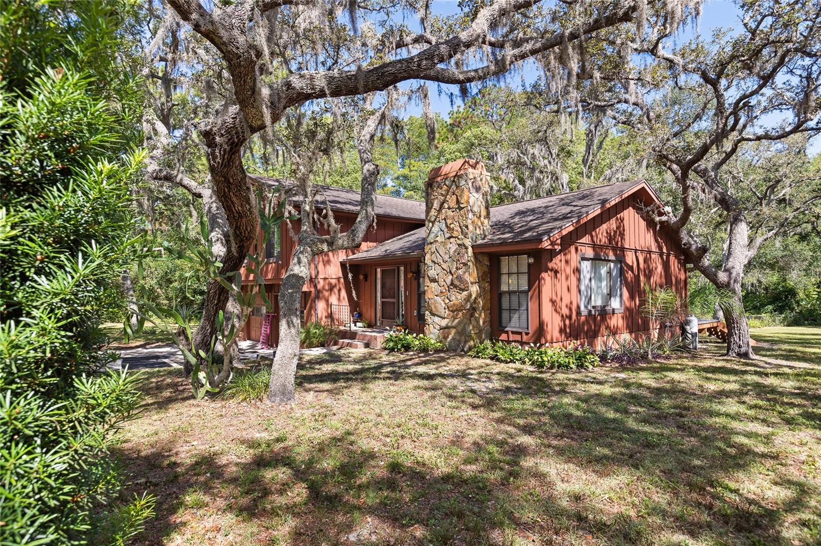 GOLDEN ACRES - Residential