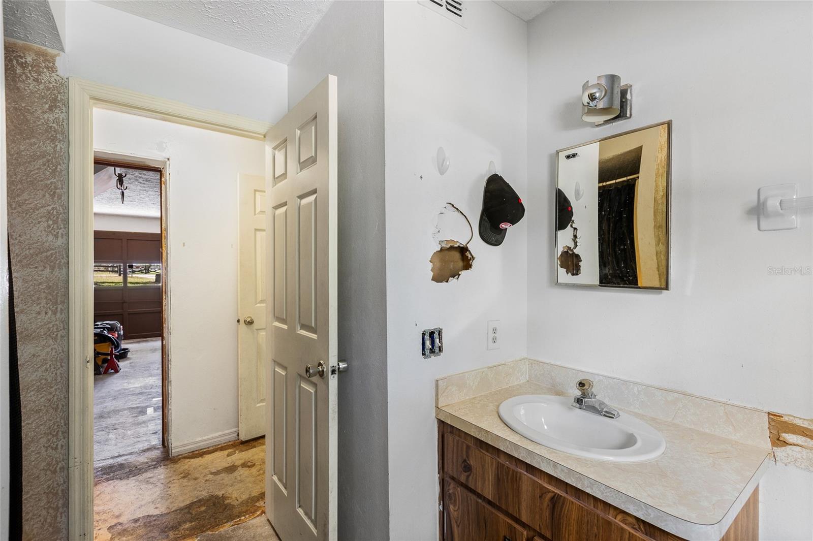 GOLDEN ACRES - Residential