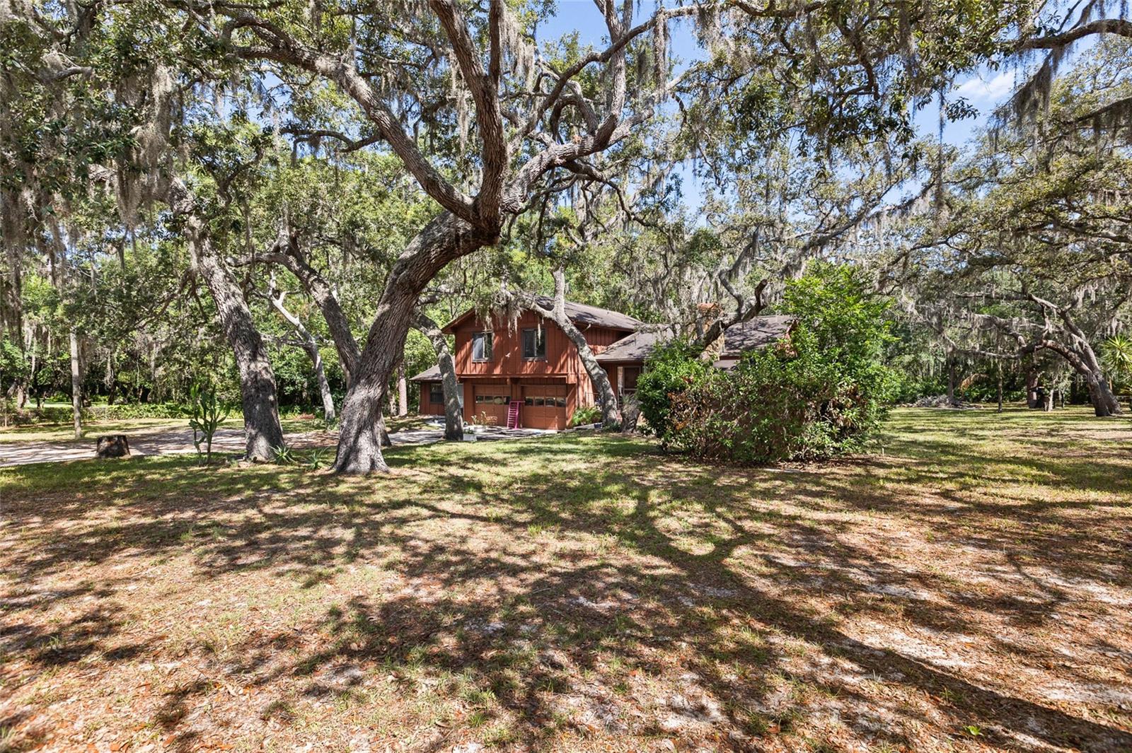 GOLDEN ACRES - Residential