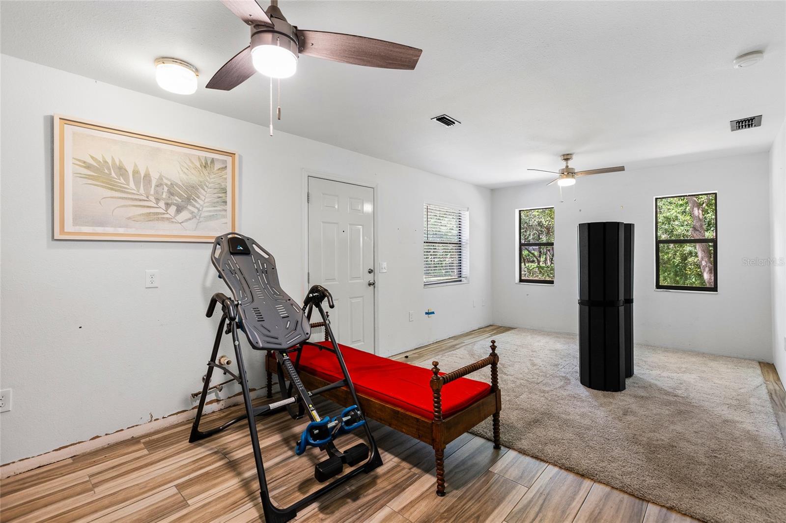 GOLDEN ACRES - Residential