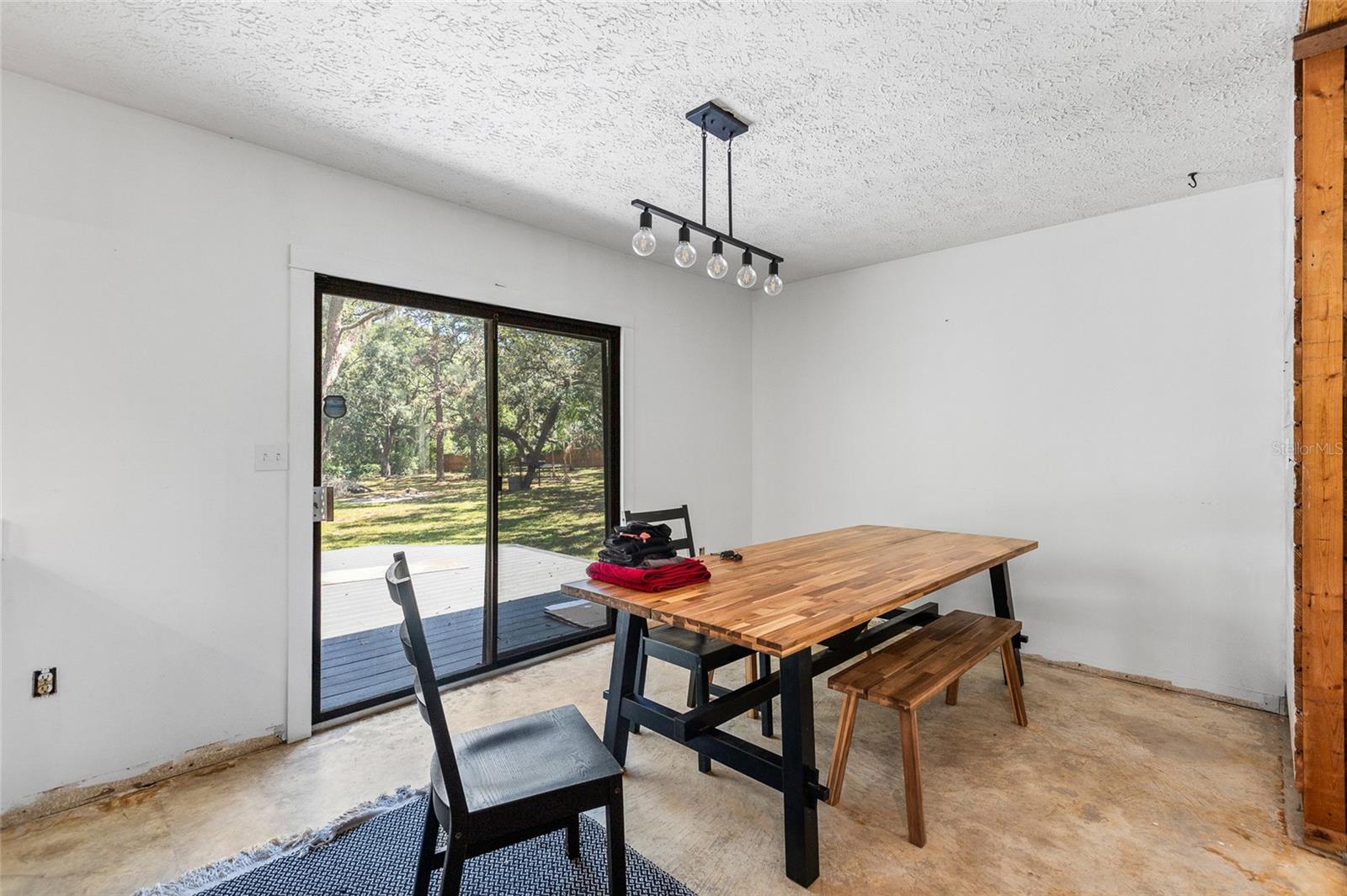 GOLDEN ACRES - Residential