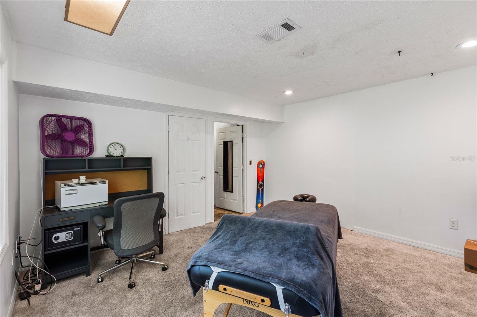 GOLDEN ACRES - Residential