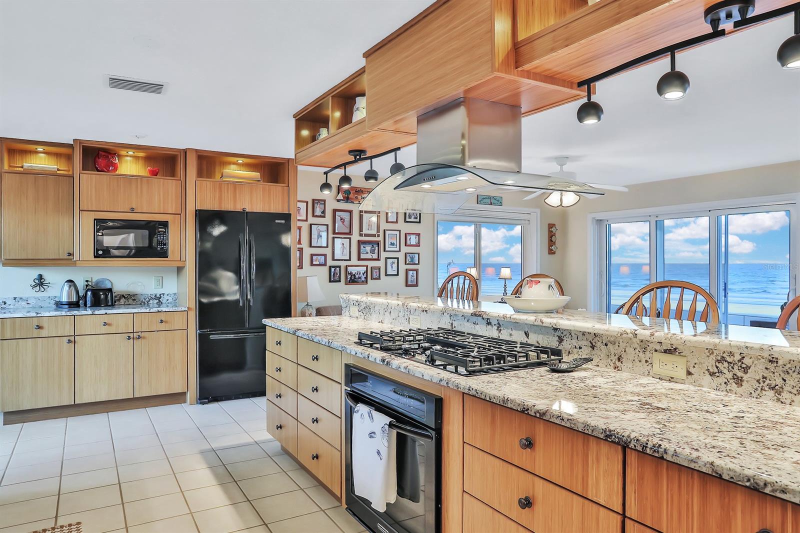 Emerald Isle Unit 01 - Residential