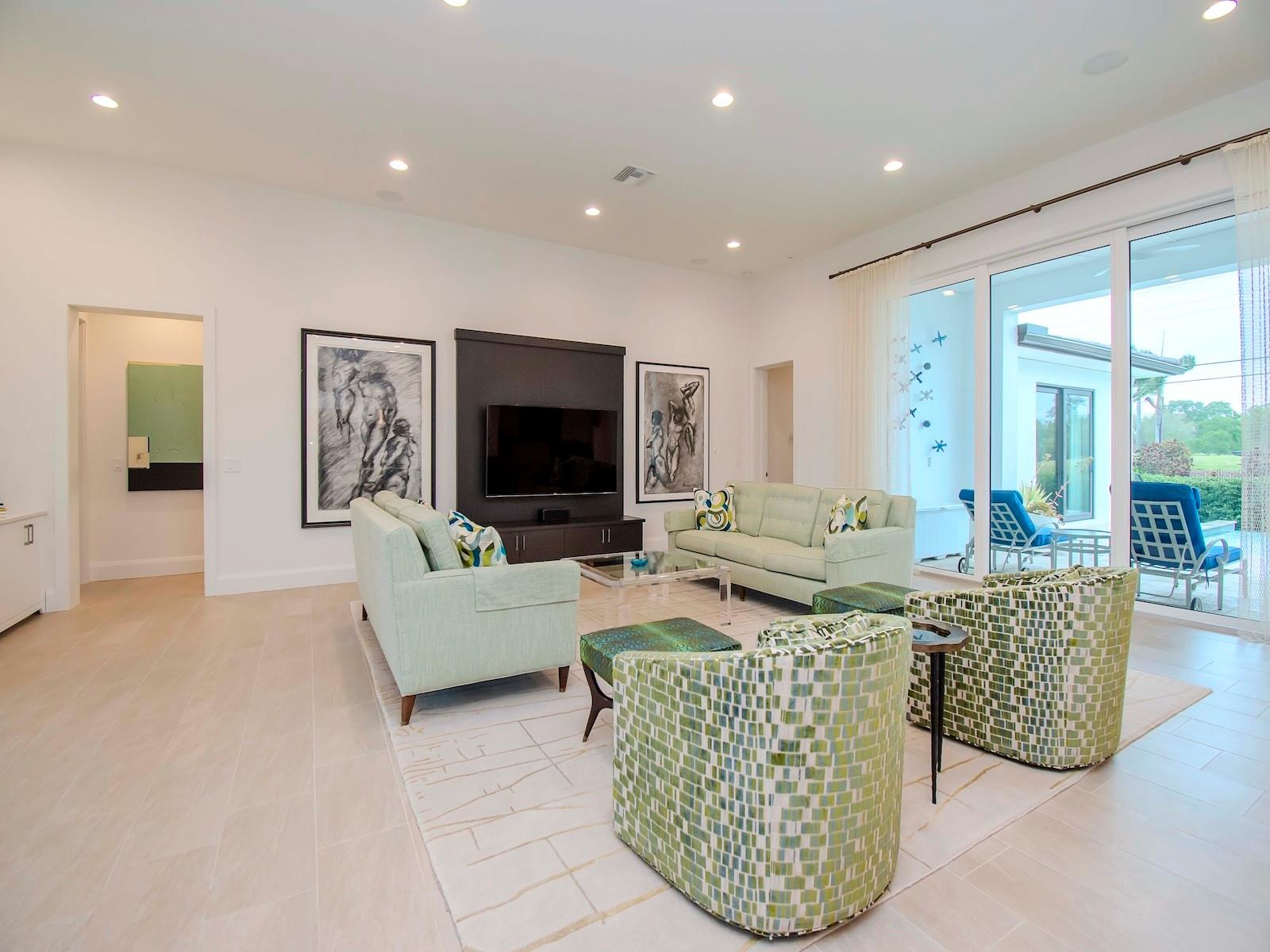 SNELL ISLE SHORES - Residential