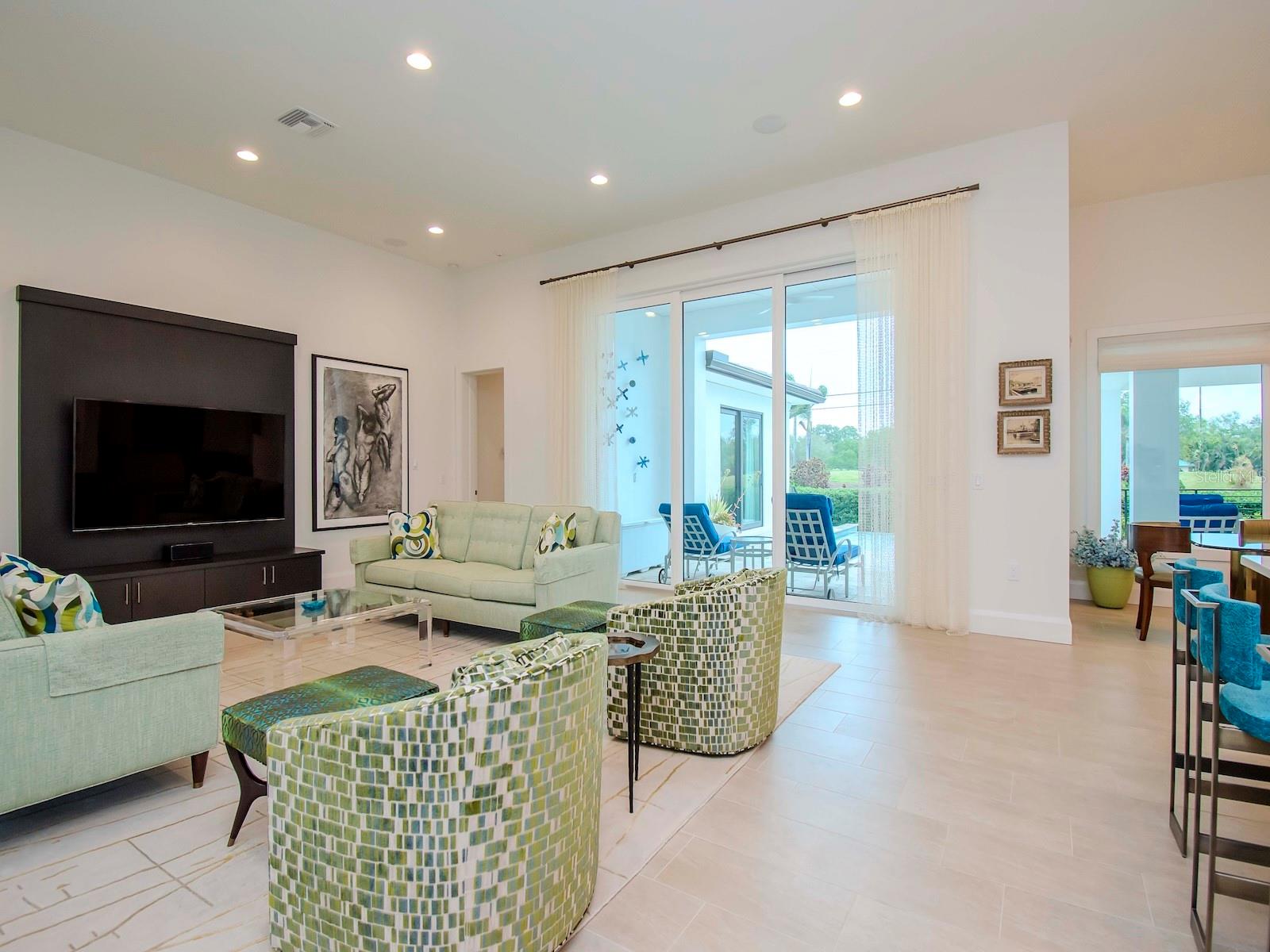 SNELL ISLE SHORES - Residential