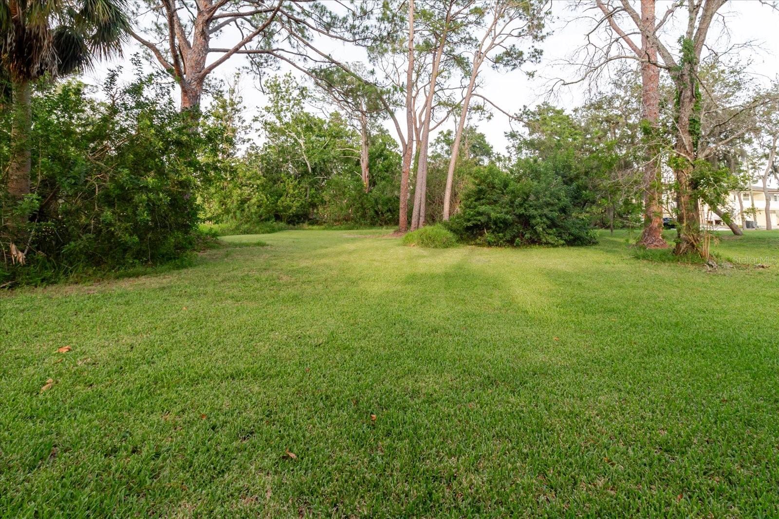 FAIRVIEW - Land