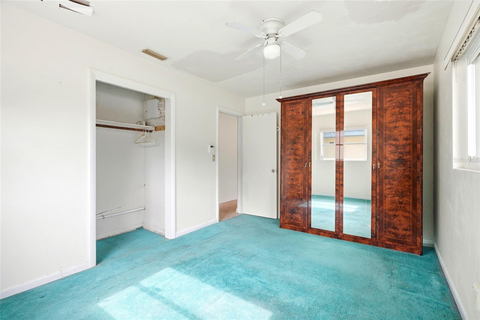 ROOSEVELT GROVES - Residential