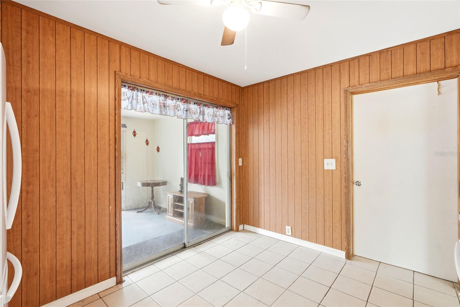 ROOSEVELT GROVES - Residential