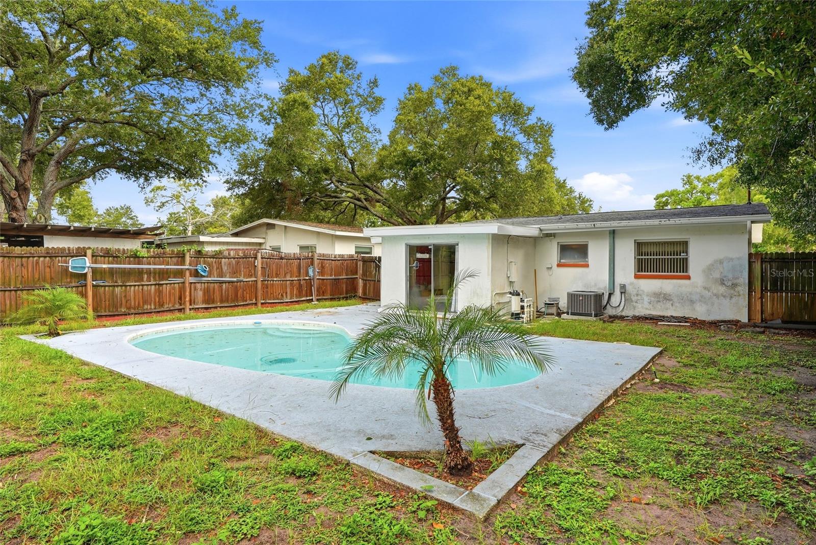 ROOSEVELT GROVES - Residential