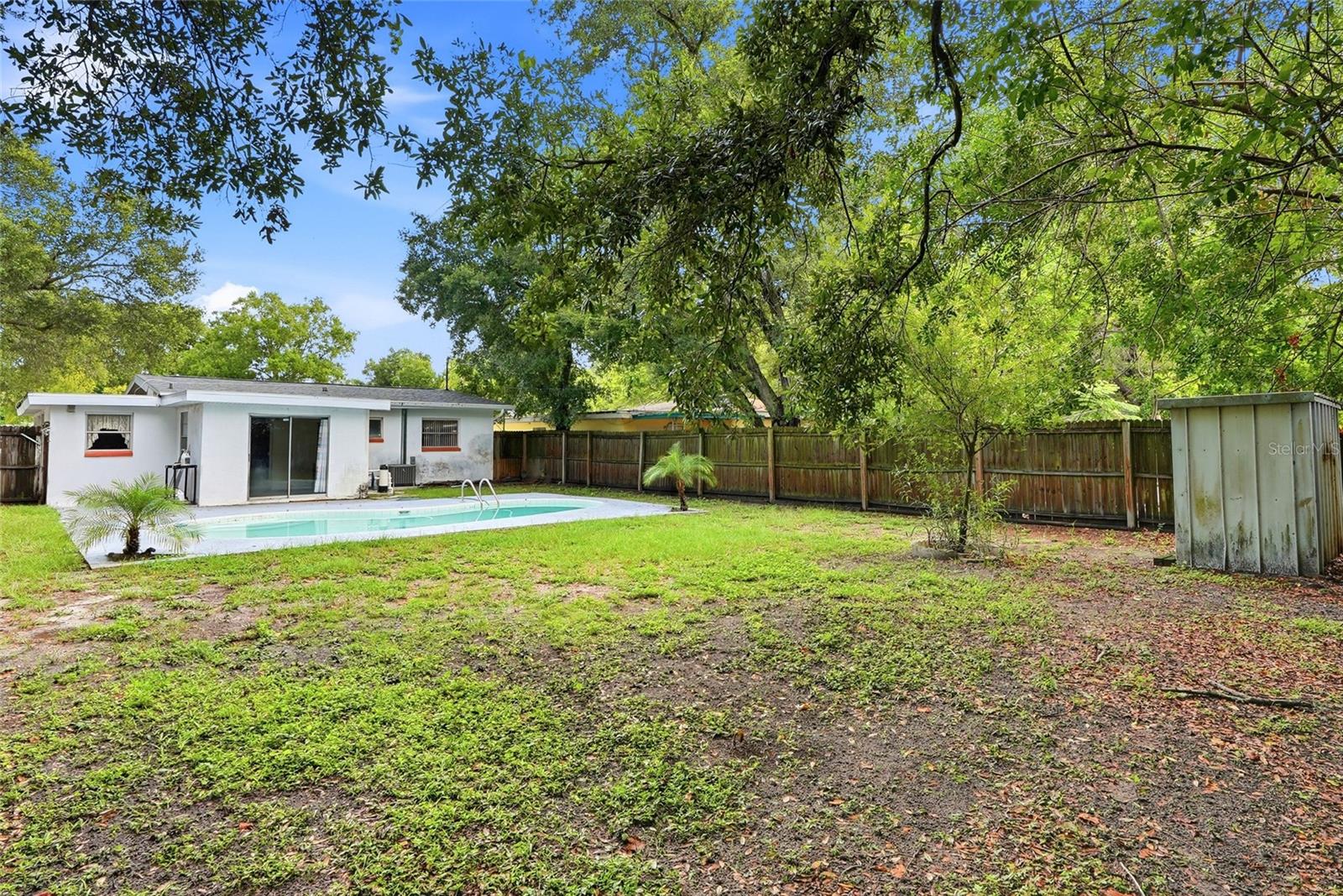 ROOSEVELT GROVES - Residential
