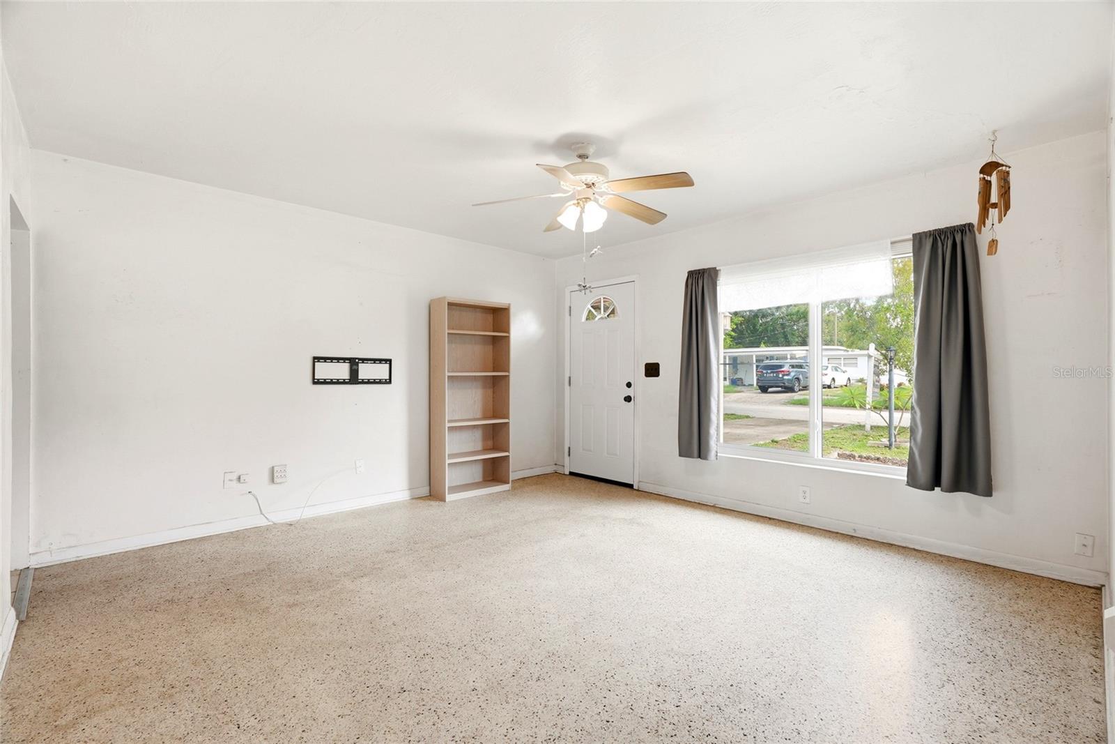 ROOSEVELT GROVES - Residential