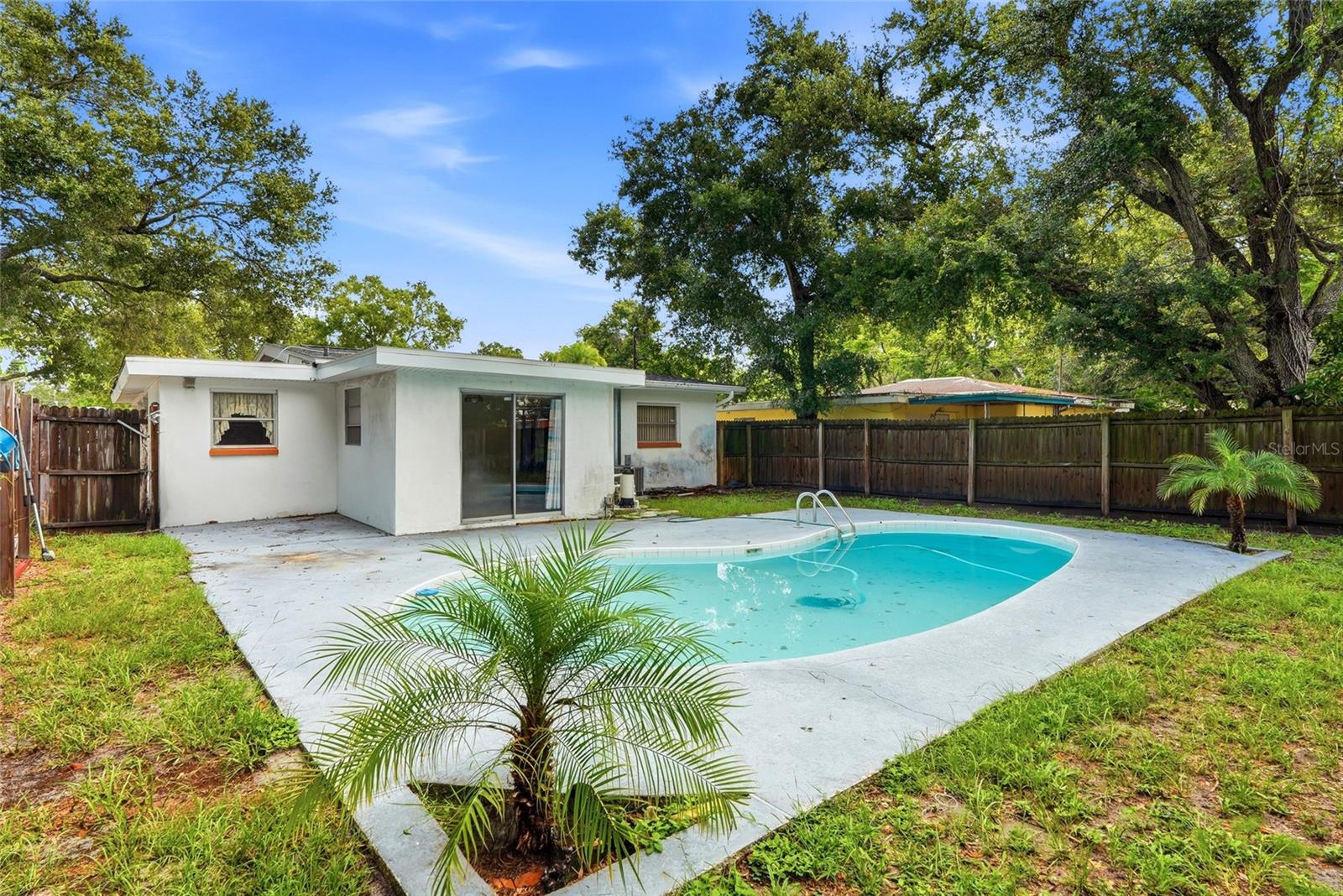 ROOSEVELT GROVES - Residential
