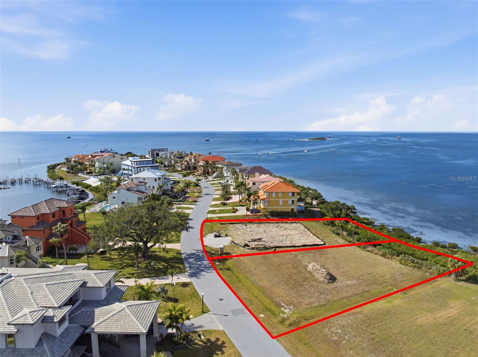 HARBORPOINTE - Residential