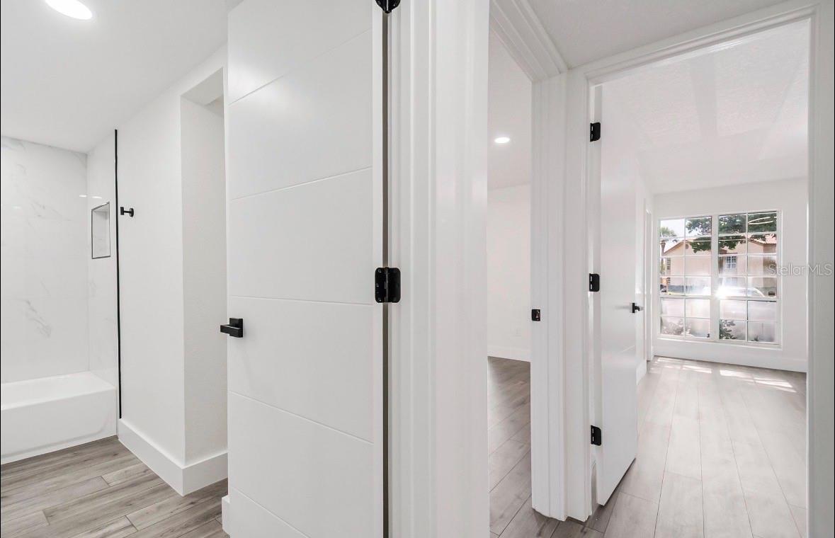 TOWNES SOUTHGATE CONDO PH D - Residential