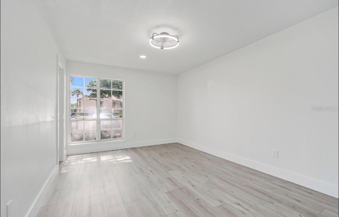 TOWNES SOUTHGATE CONDO PH D - Residential
