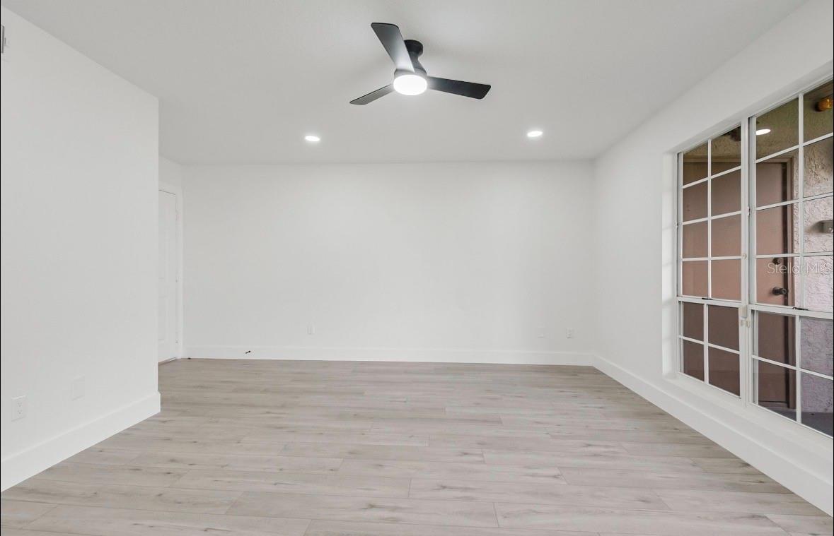 TOWNES SOUTHGATE CONDO PH D - Residential