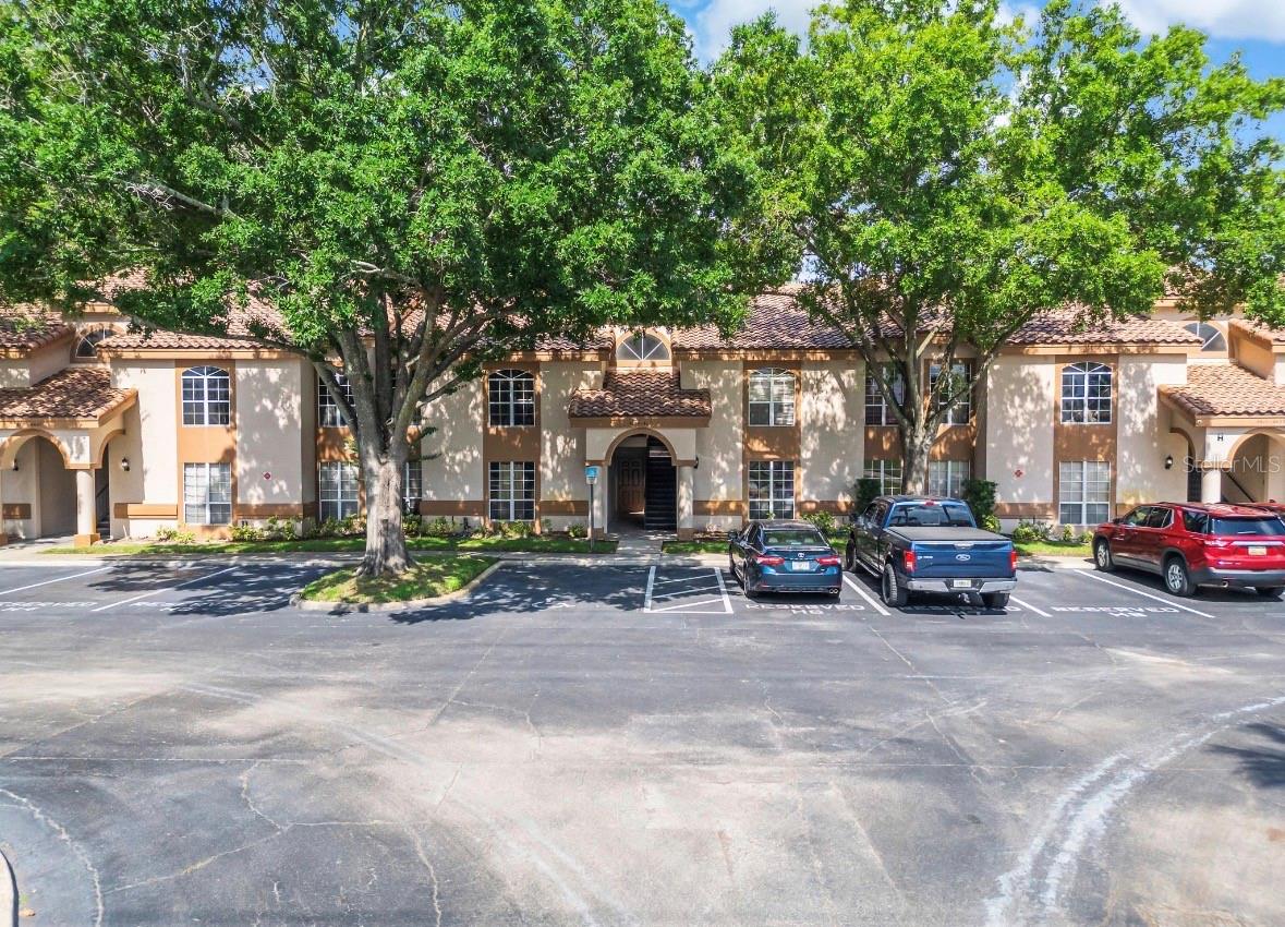 TOWNES SOUTHGATE CONDO PH D - Residential