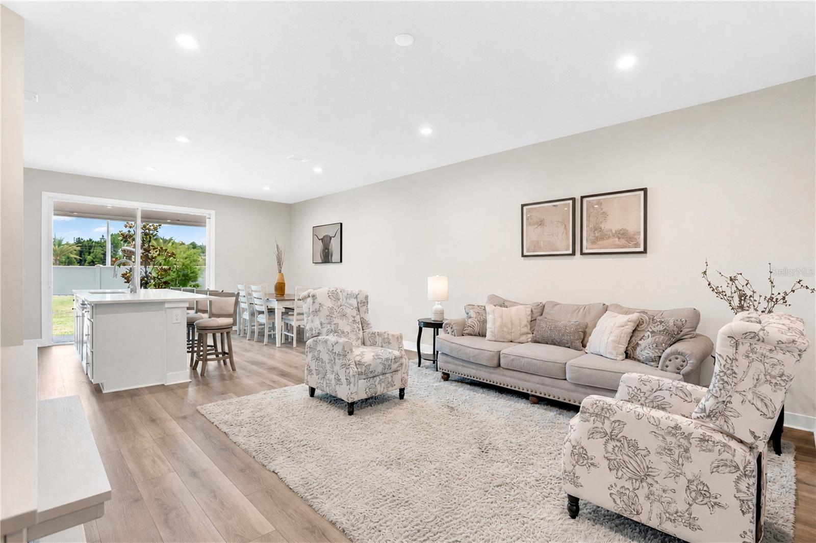 SEMINOLE PALMS - Residential