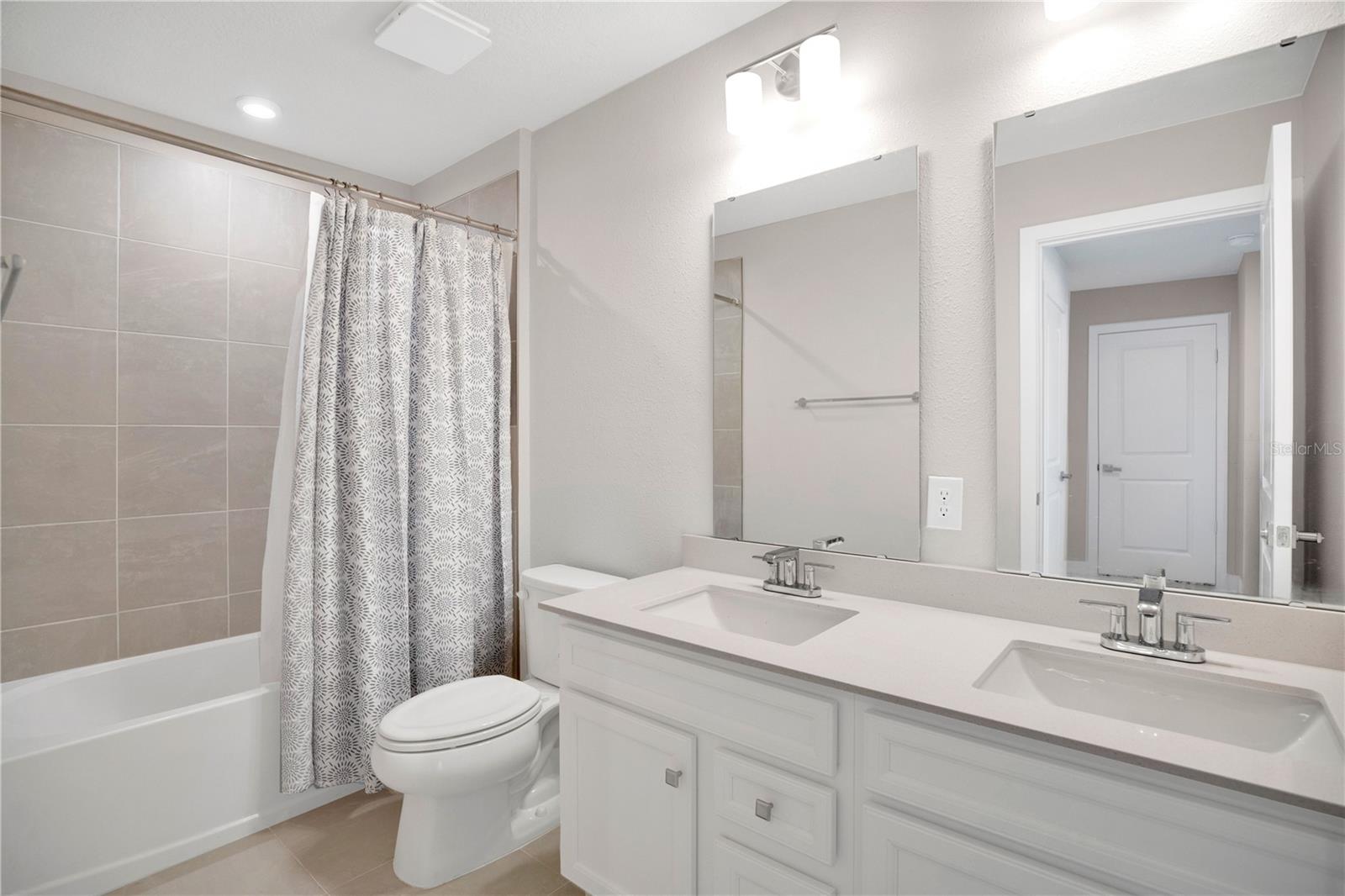 SEMINOLE PALMS - Residential