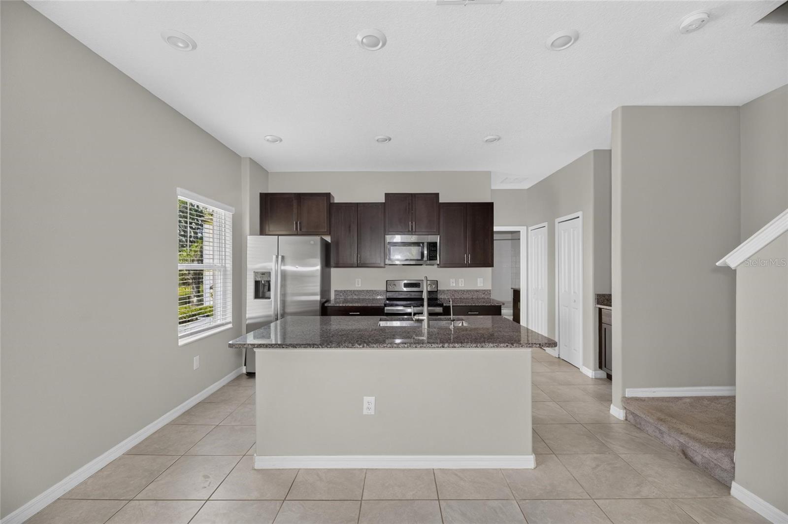 PALM RIVER TWNHMS PH 1 - Residential Lease