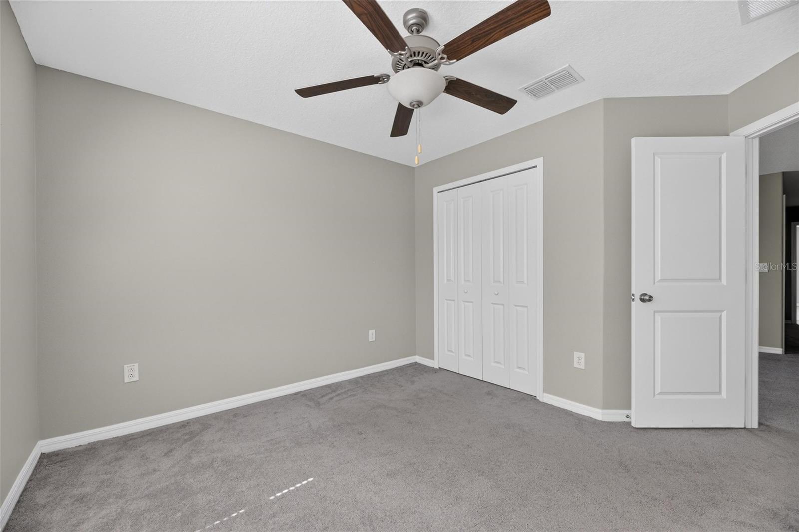 PALM RIVER TWNHMS PH 1 - Residential Lease