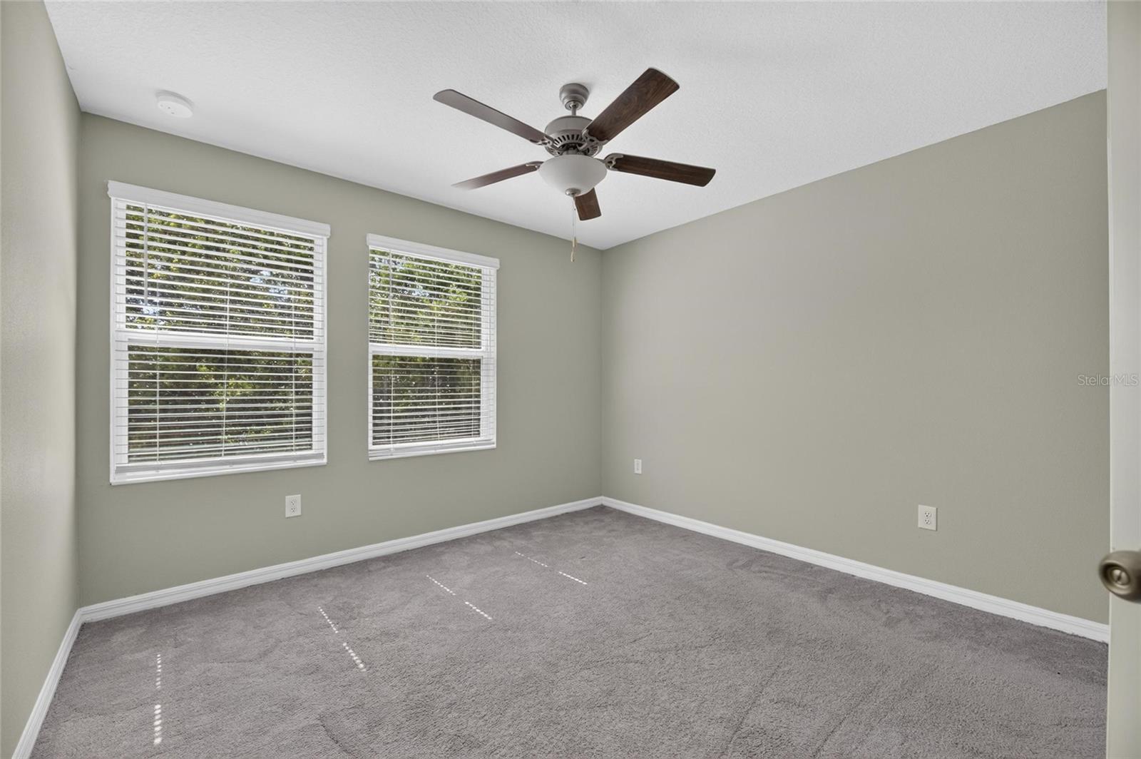 PALM RIVER TWNHMS PH 1 - Residential Lease