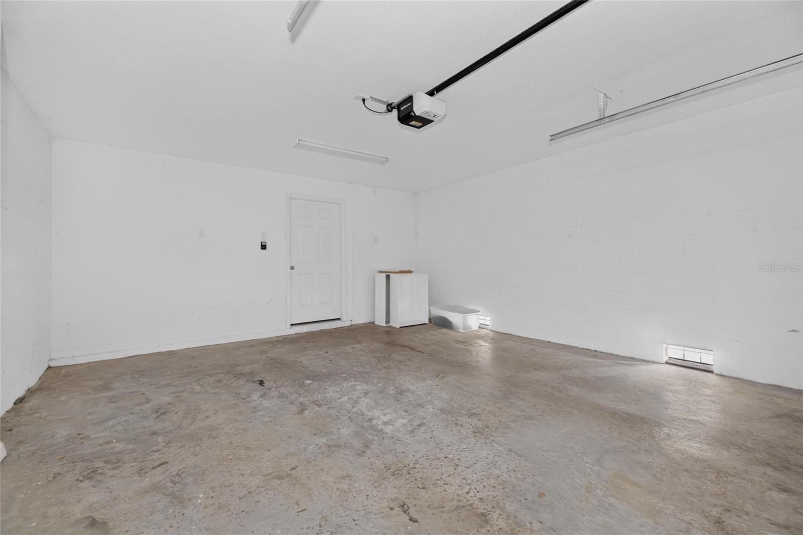 PALM RIVER TWNHMS PH 1 - Residential Lease