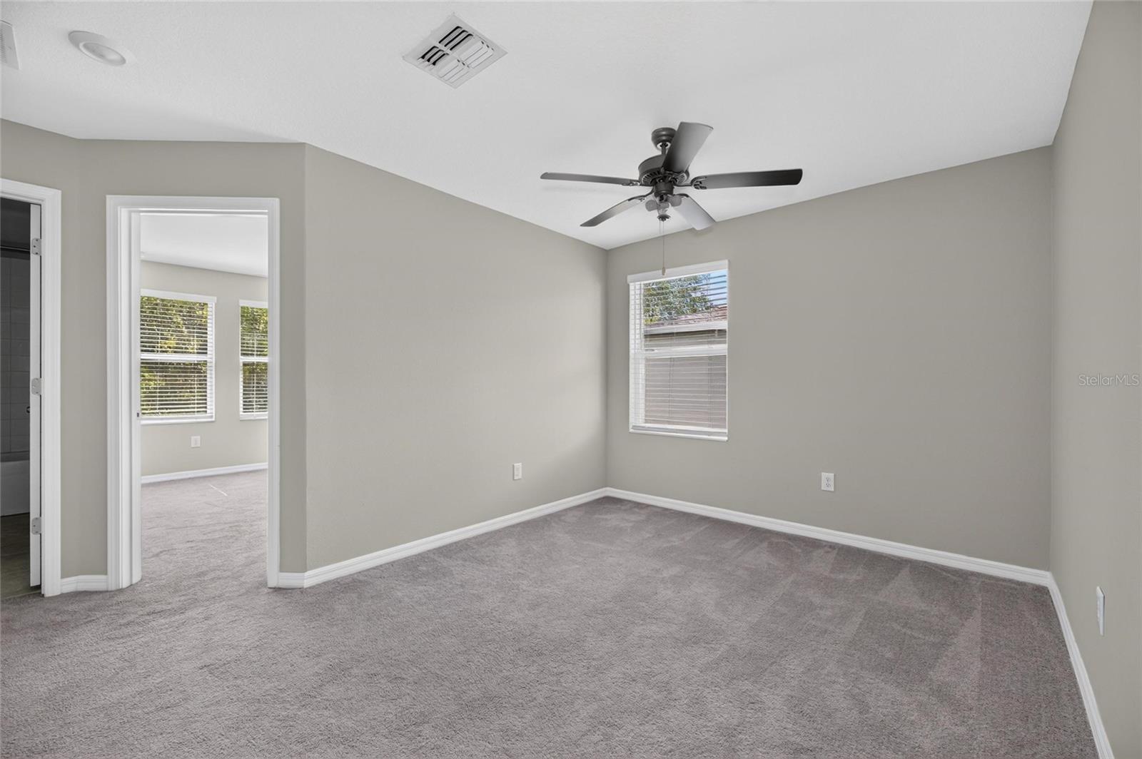 PALM RIVER TWNHMS PH 1 - Residential Lease