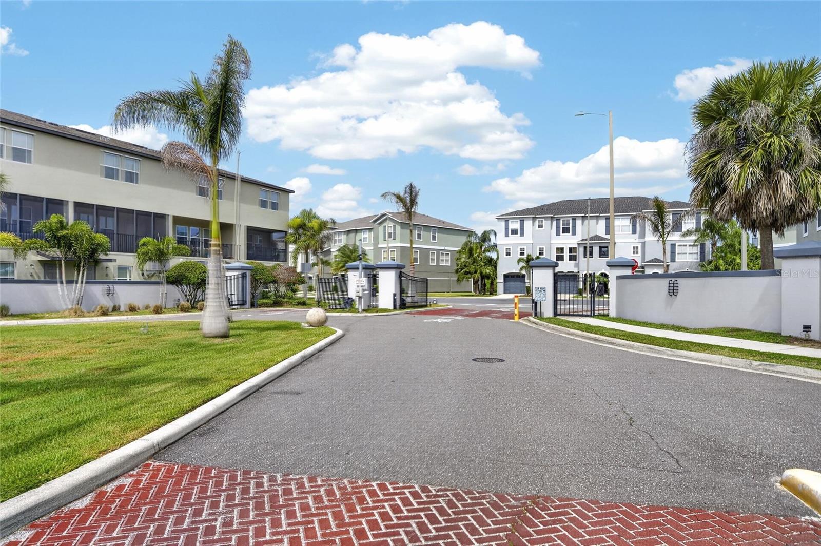 PALM RIVER TWNHMS PH 1 - Residential Lease