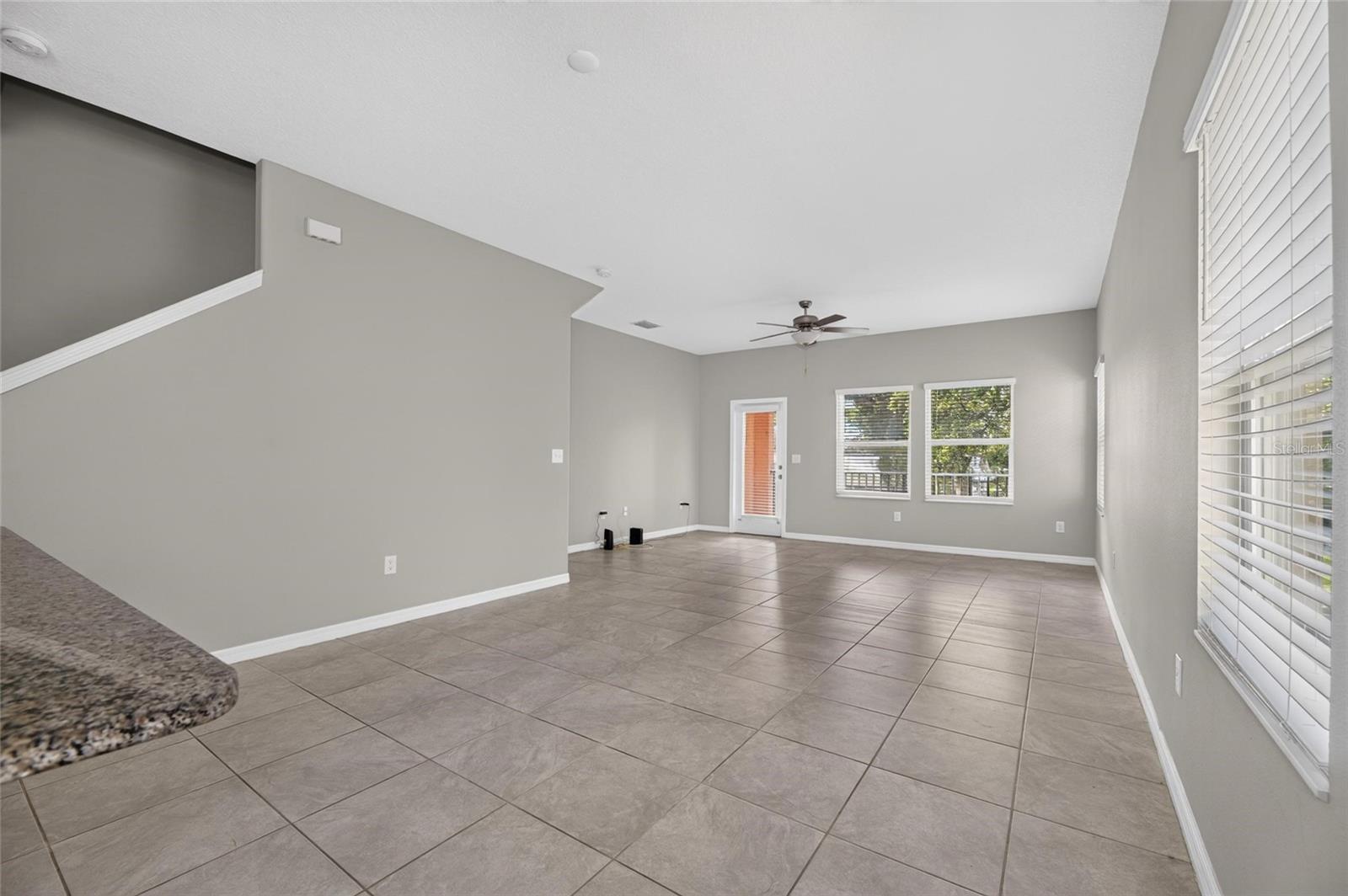 PALM RIVER TWNHMS PH 1 - Residential Lease