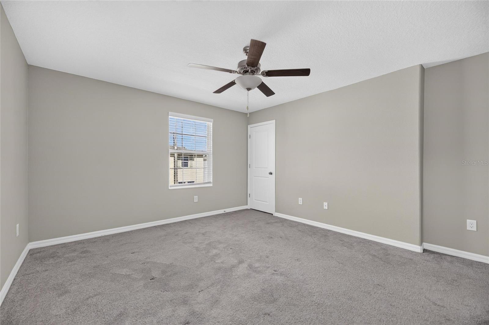 PALM RIVER TWNHMS PH 1 - Residential Lease