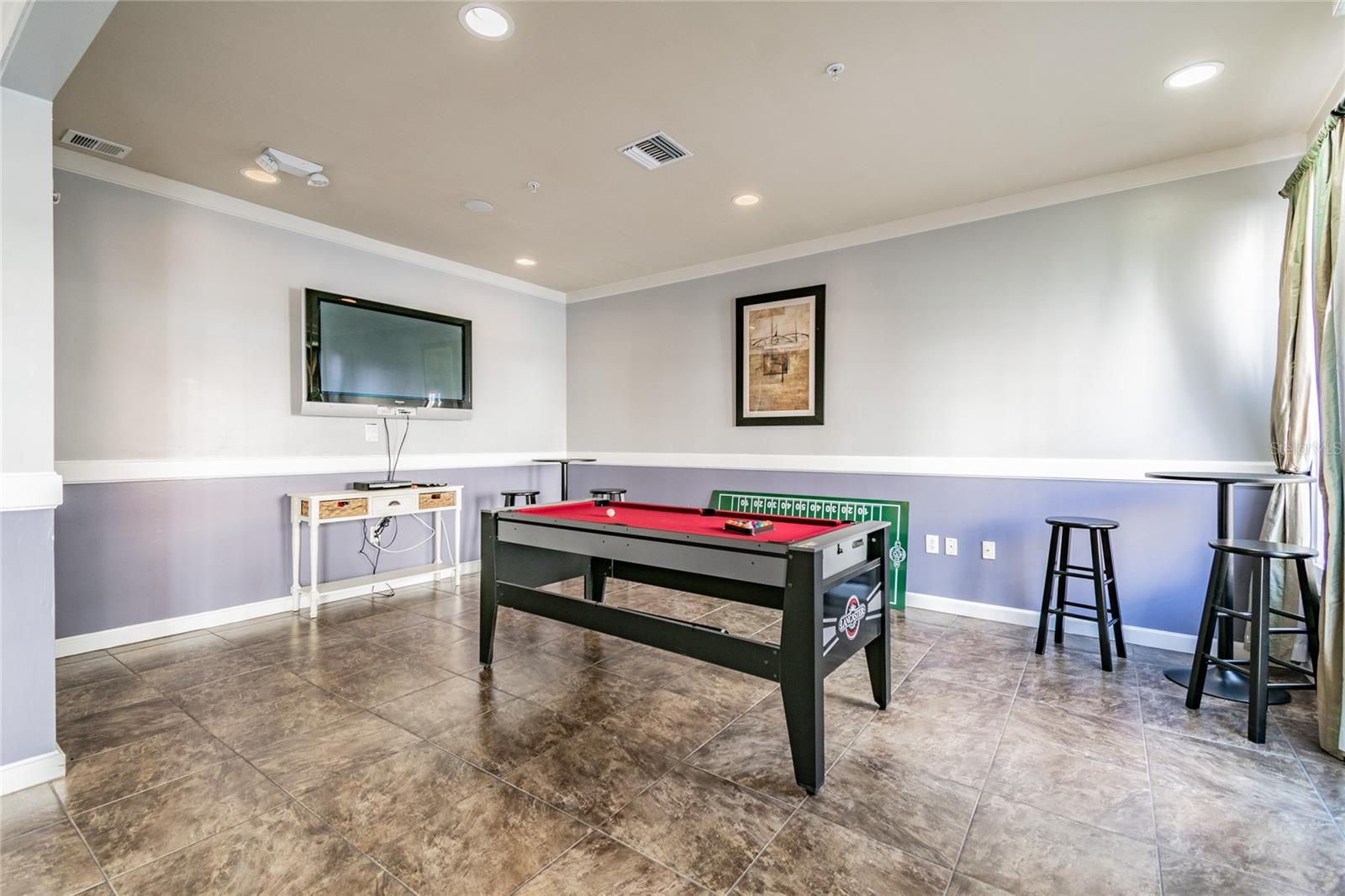 VILLA SONOMA AT INTERNATIONAL - Residential