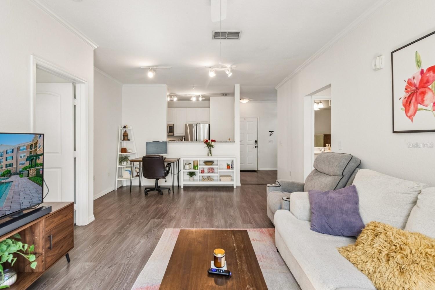 VILLA SONOMA AT INTERNATIONAL - Residential