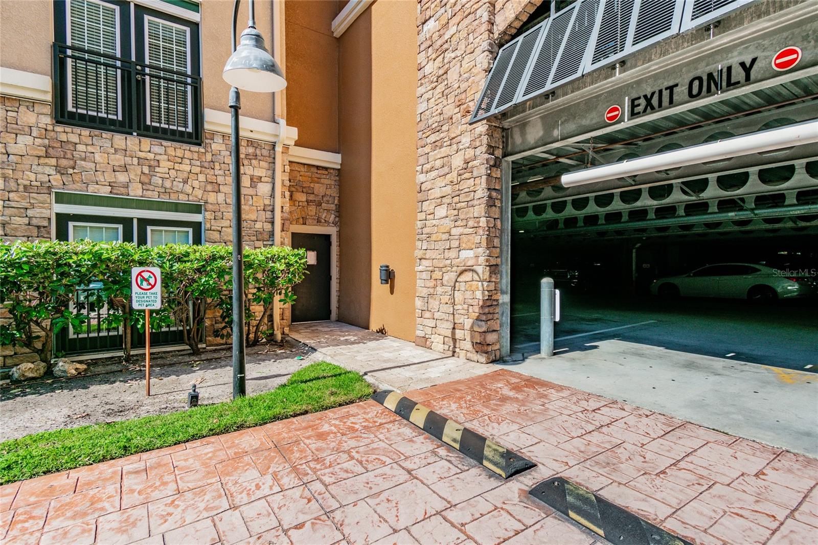 VILLA SONOMA AT INTERNATIONAL - Residential
