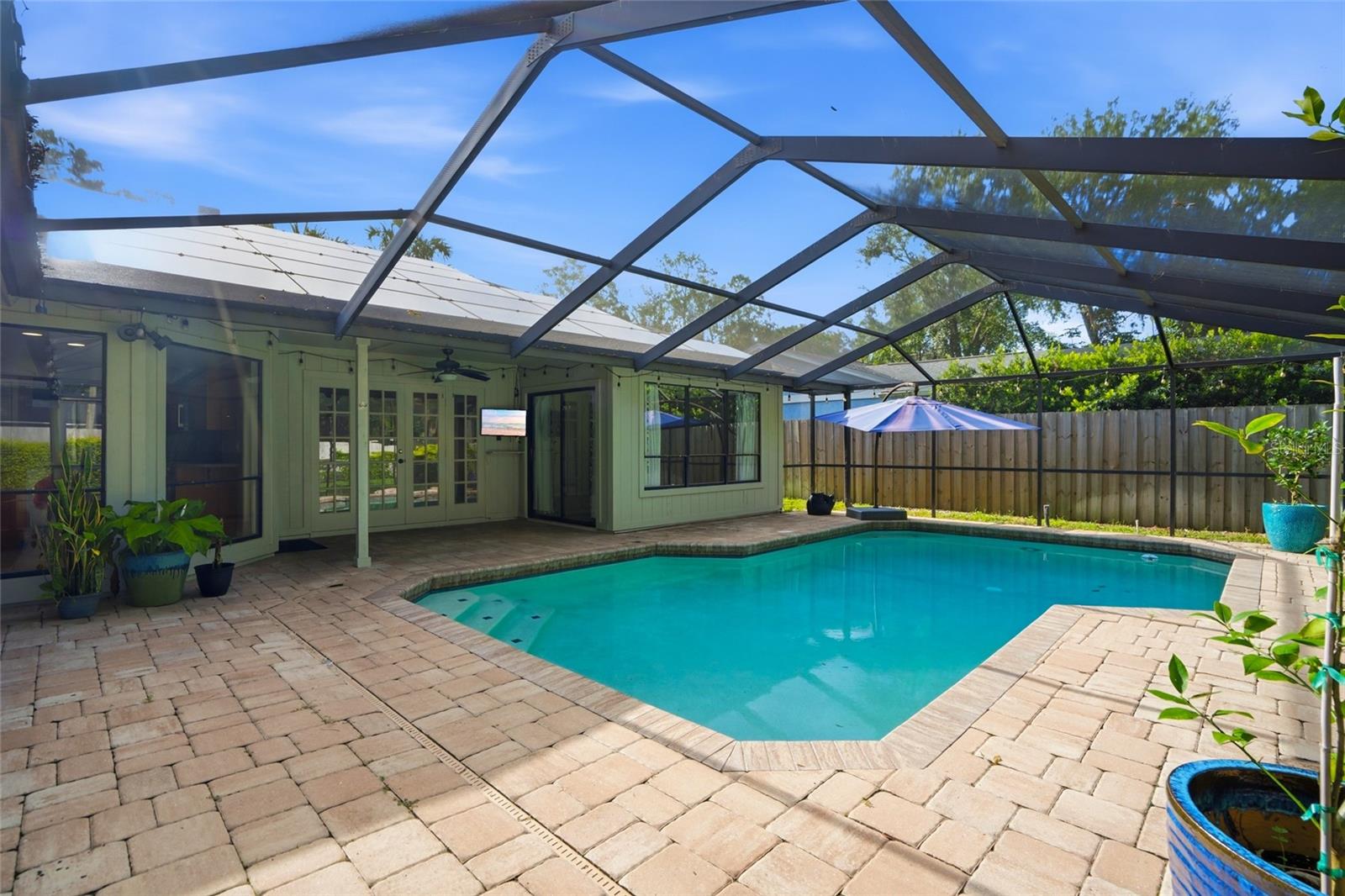 HAMPTON VILLAGE - Residential