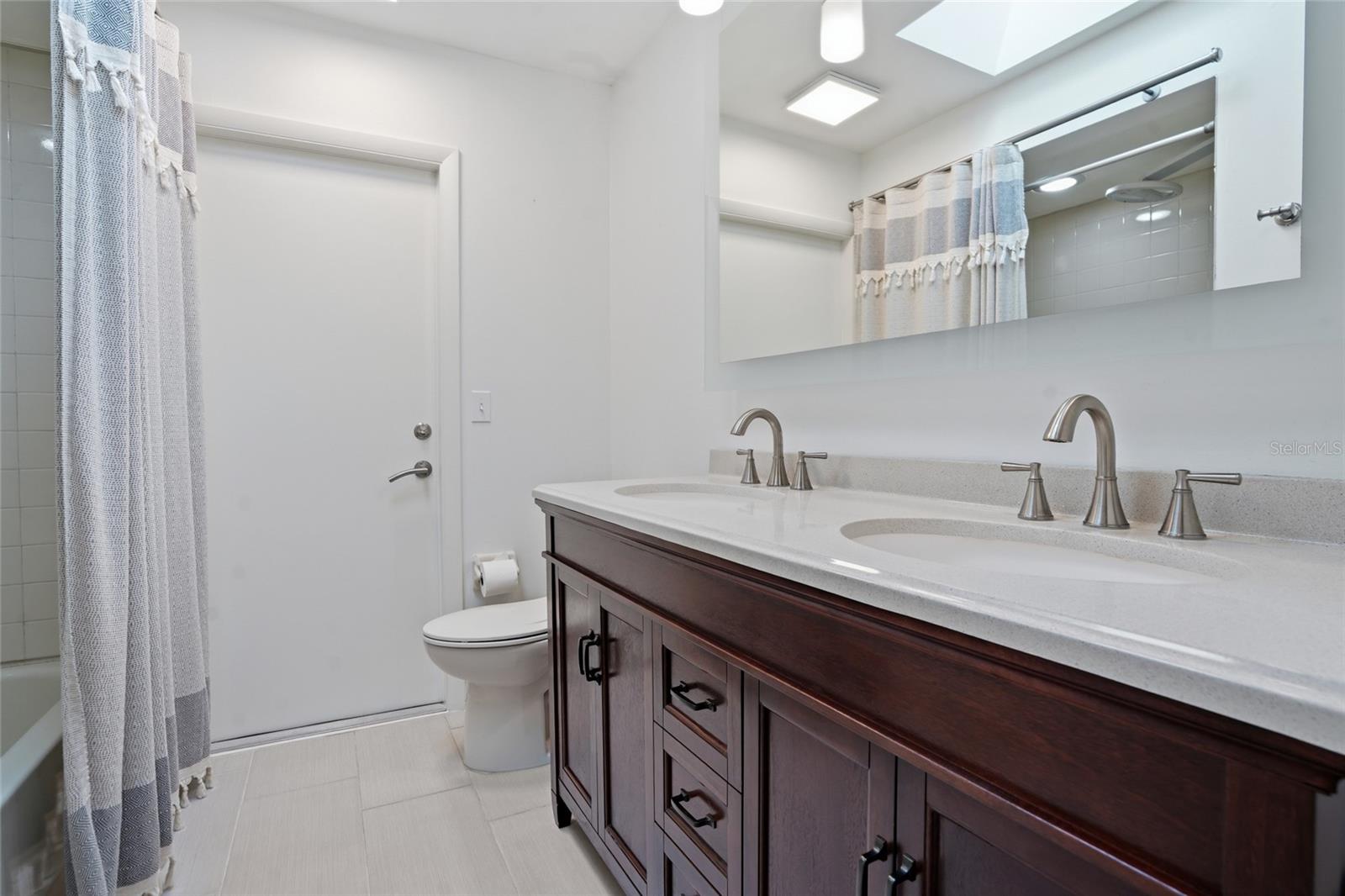 HAMPTON VILLAGE - Residential