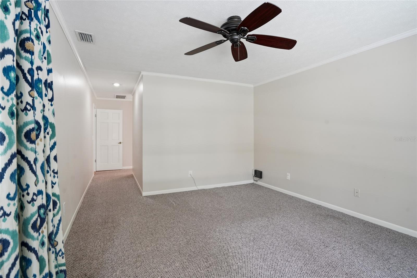 HAMPTON VILLAGE - Residential