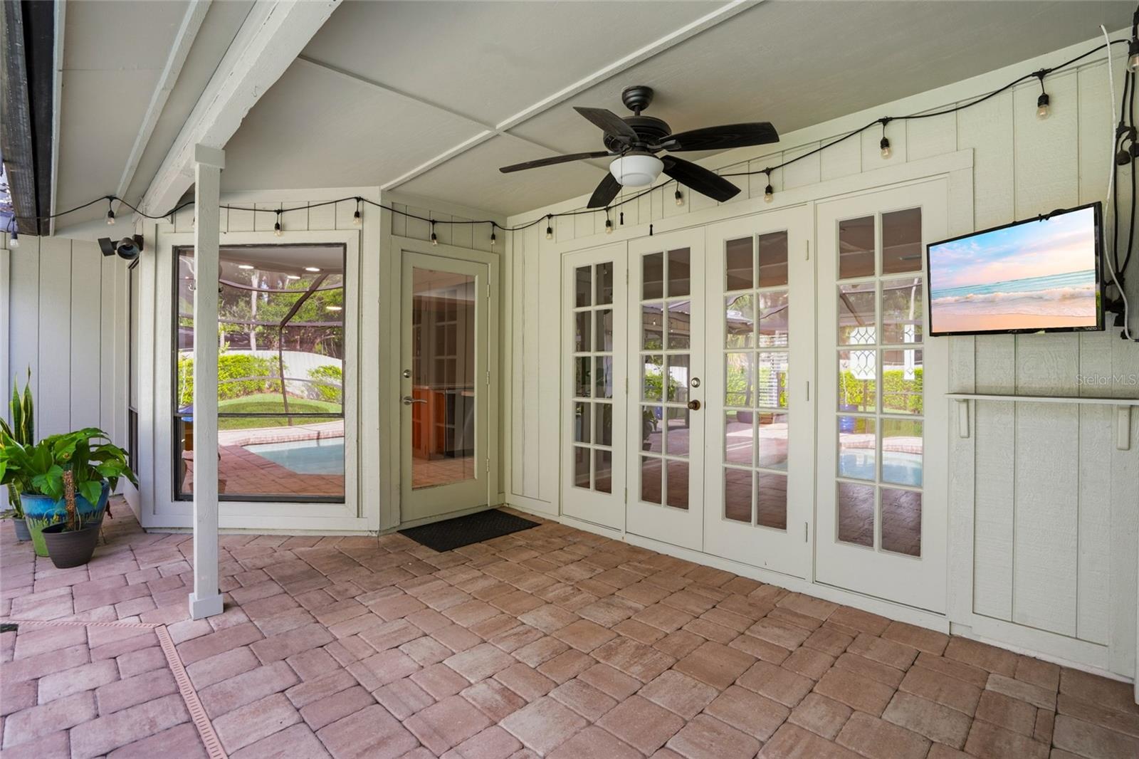 HAMPTON VILLAGE - Residential