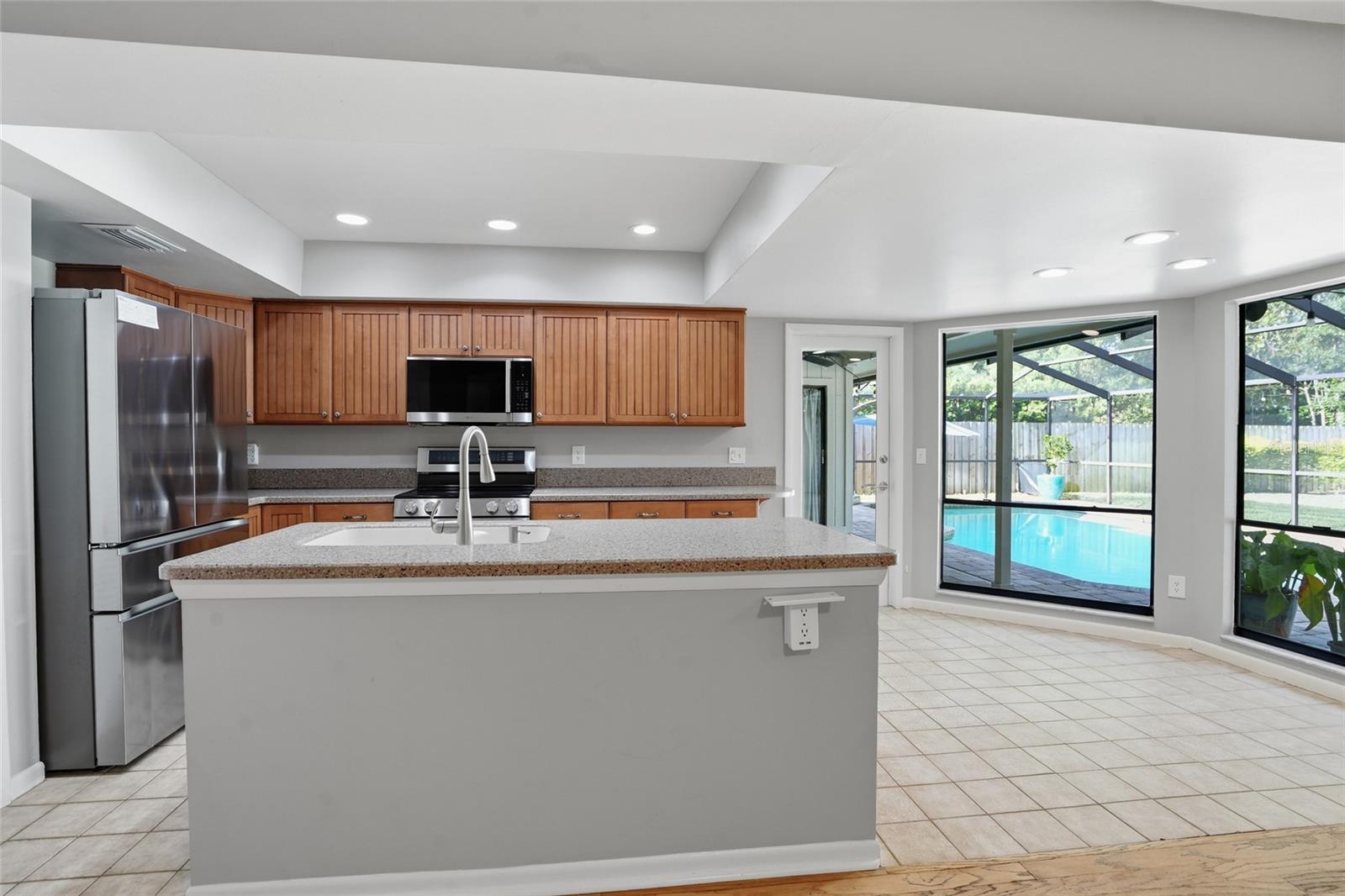 HAMPTON VILLAGE - Residential
