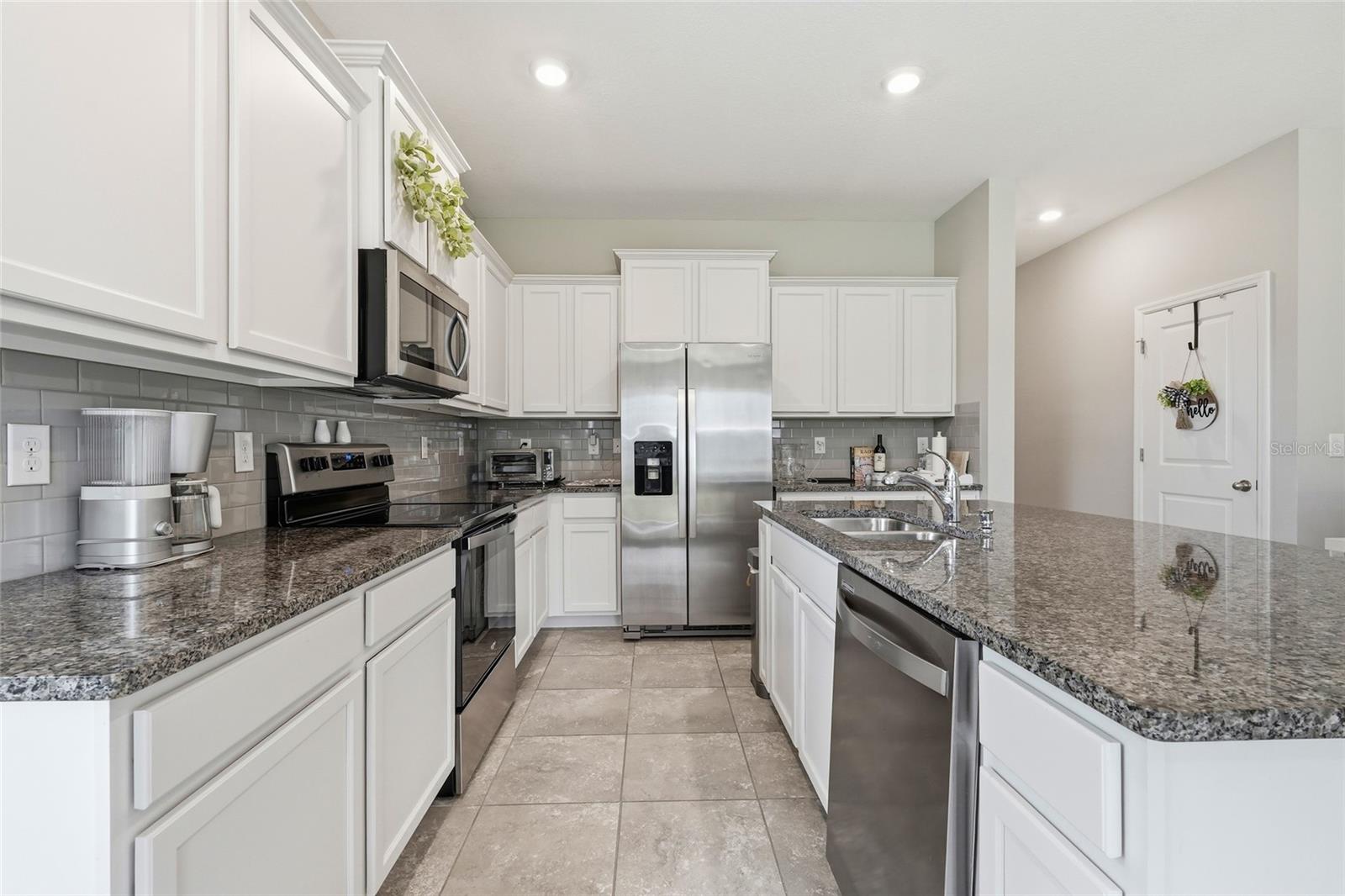 LANDING PH 1 - Residential