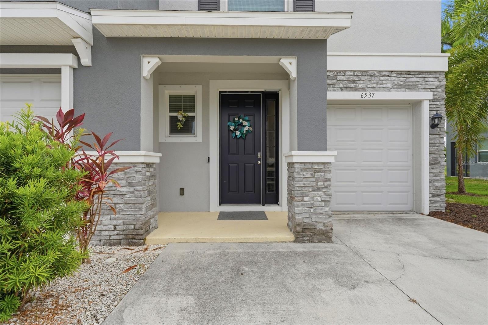 LANDING PH 1 - Residential