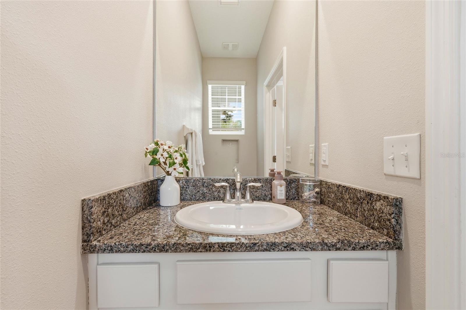 LANDING PH 1 - Residential